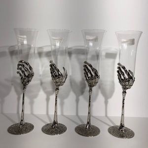 BRAND NEW Halloween Black Skeleton Hand Champagne Flute Glass Silver Metal Stem